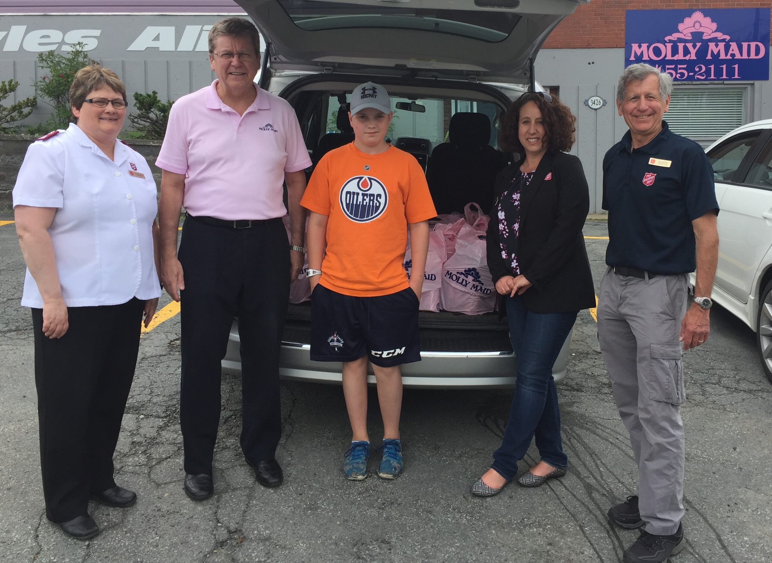 MOLLY MAID’s Christmas in July Collects Over 900 Pounds of Food