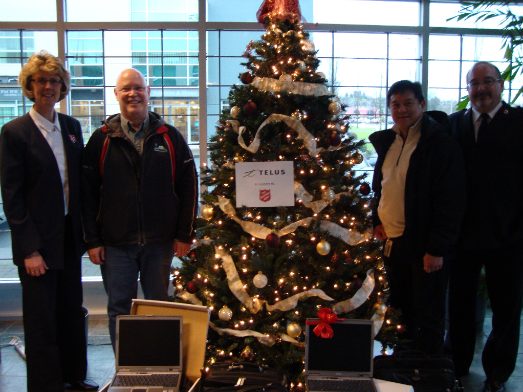 Telus donates laptops