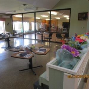 dining room in lakeview manor