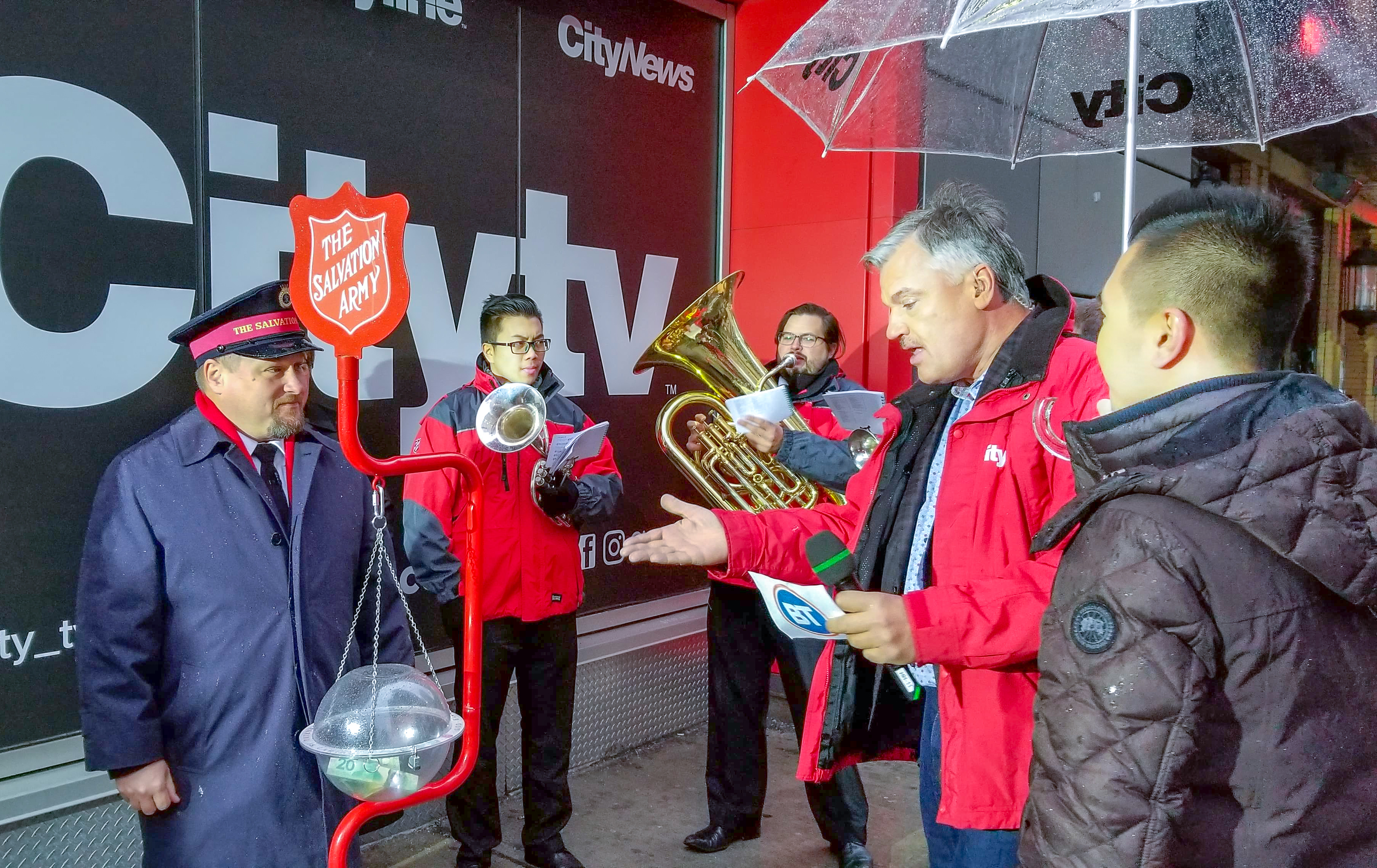 https://salvationarmy.ca/ontario/2018/11/the-salvation-army-kicks-off-annual-christmas-kettle-campaign-in-toronto/46458117_1945293092206382_616254938560856064_n-1-2/