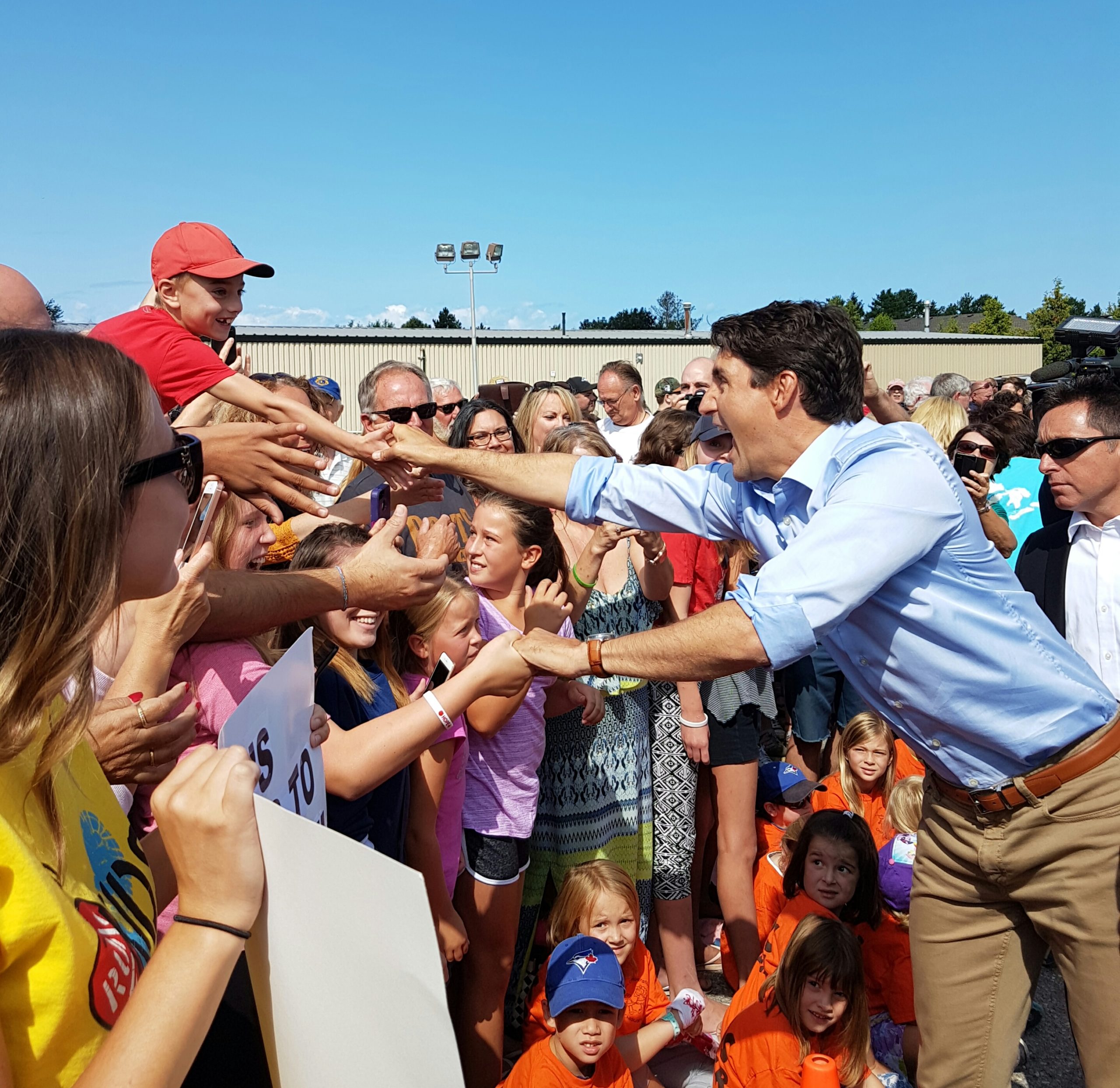 Prime Minister Visits Salvation Army