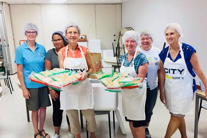 Volunteers packing lunches