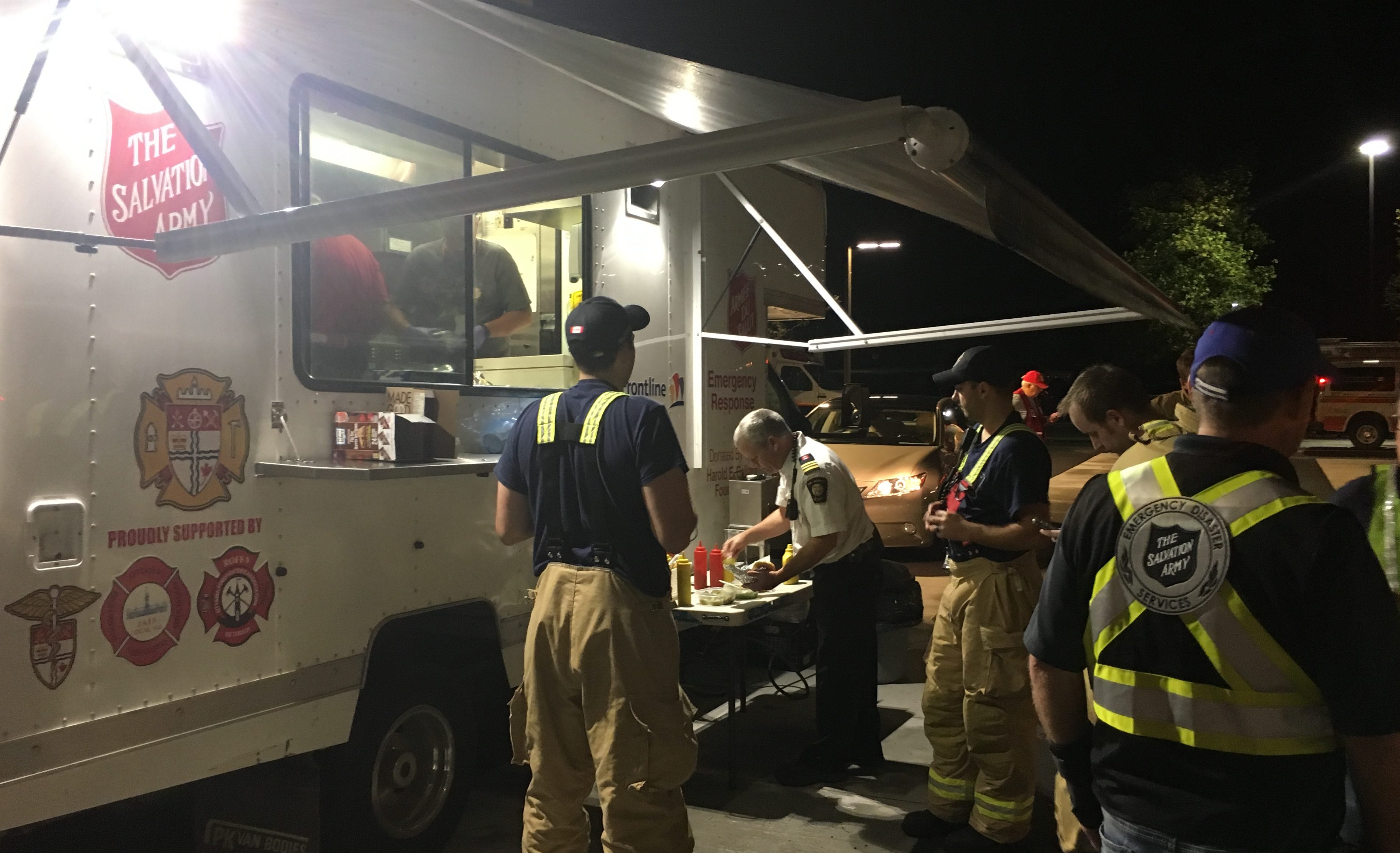 EDS Volunteers serve First Responders at the 2018 Ottawa Tornadoes in Dunrobin, Ontario