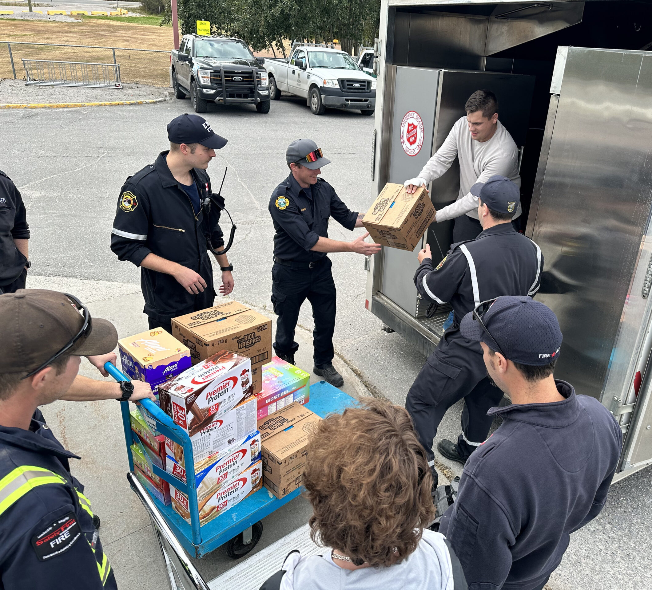 EDS hands out supplies to first responders in Yellowknife