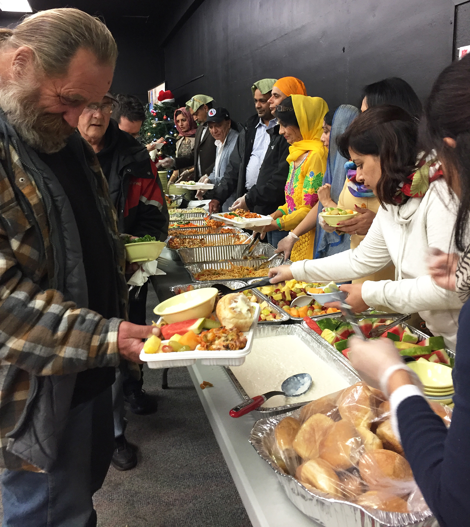 Sikh community partners with Salvation Army to provide a free community dinner