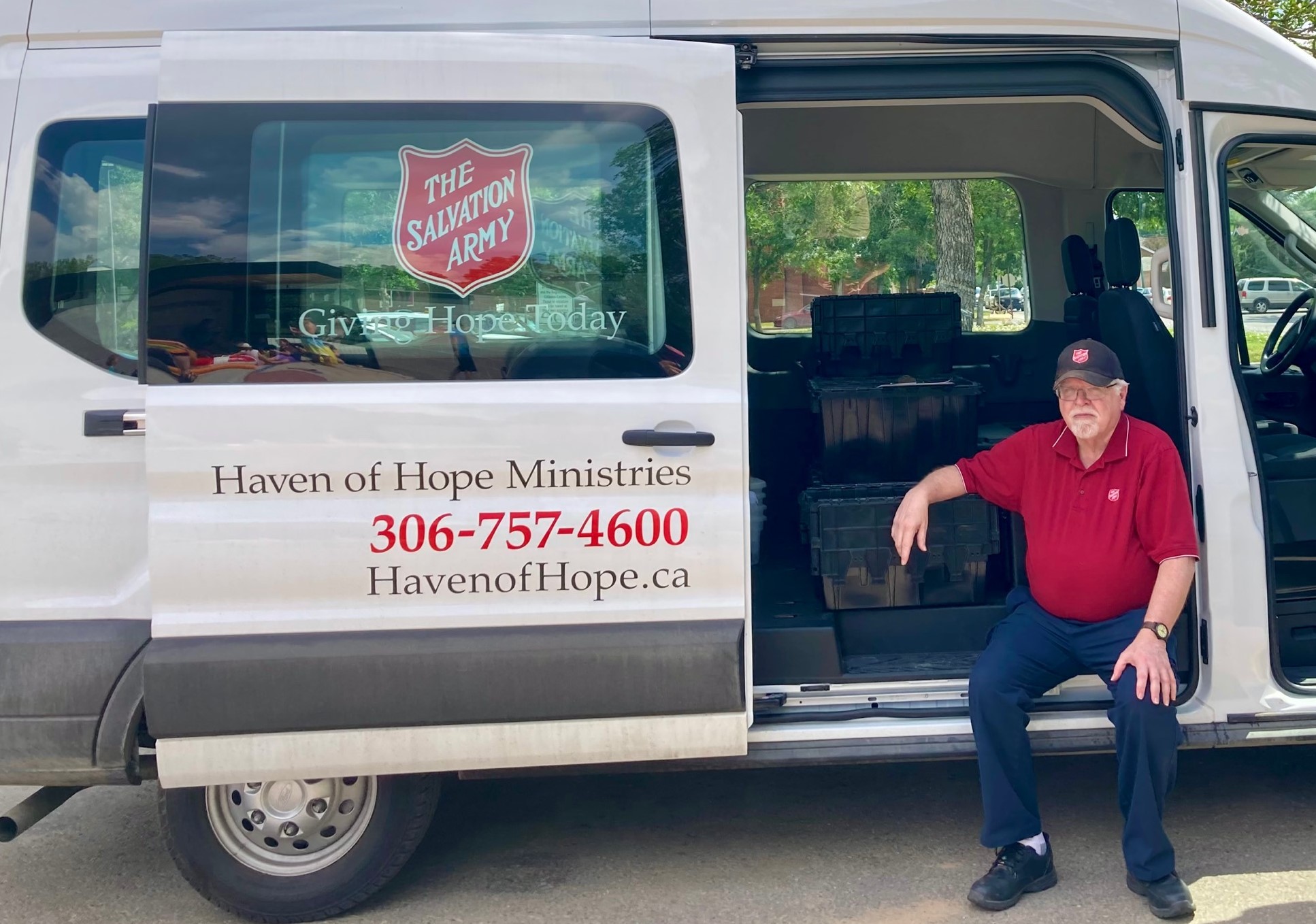 “Nutrien Food on The Move” Volunteer Returns To Help His Community in Regina, SK