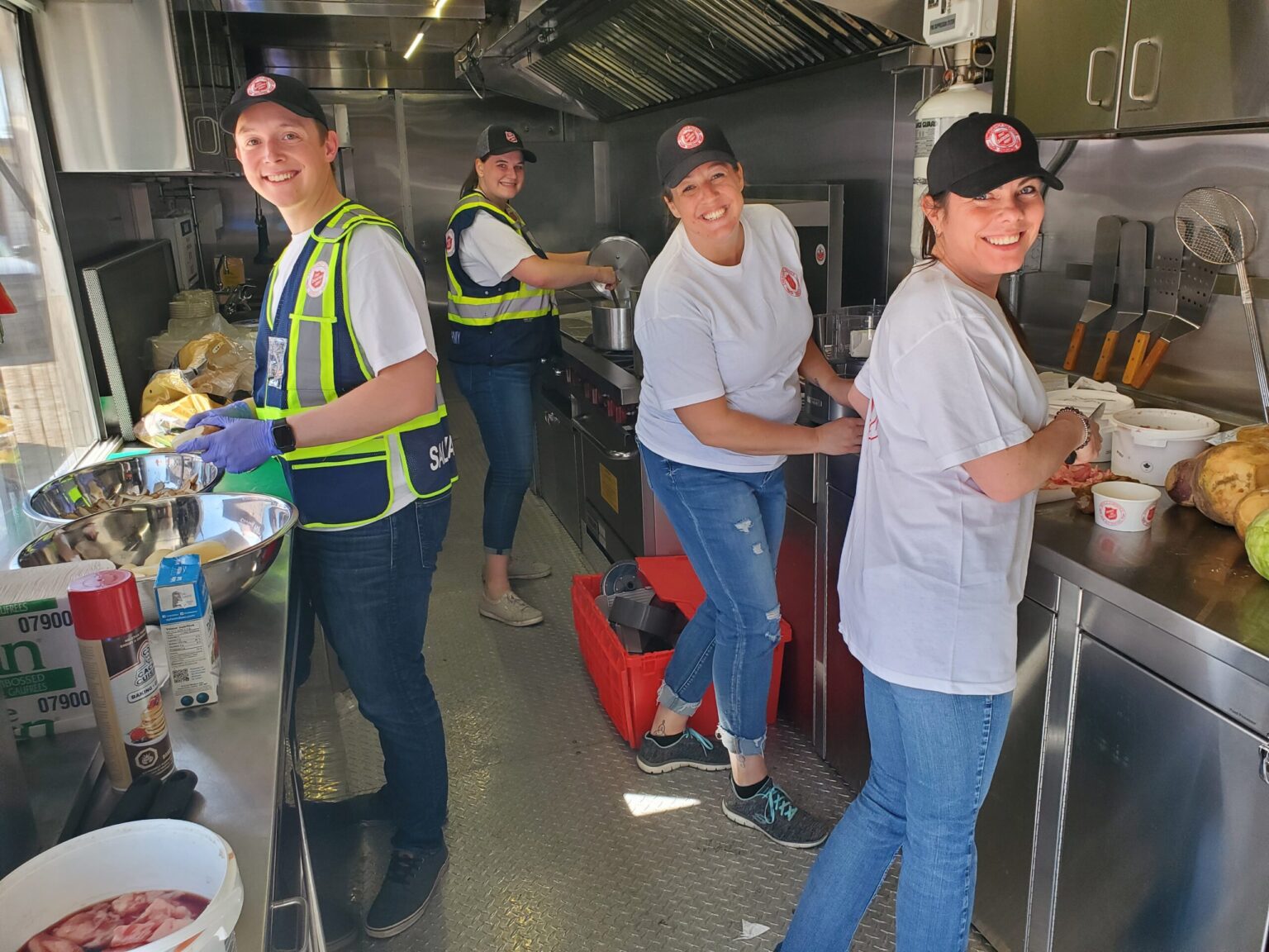 Alberta EDS units prepare for disaster season with weekend of training and a cookoff competition