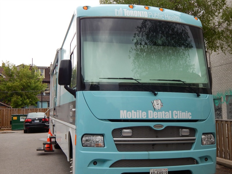 Dental bus provides free dental care for women experiencing homelessness