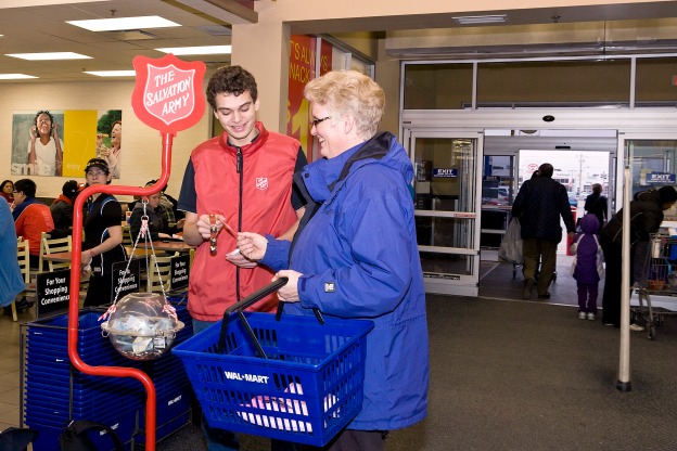 Walmart Canada hosts fill-the-kettle day to help The Salvation Army support local families in need