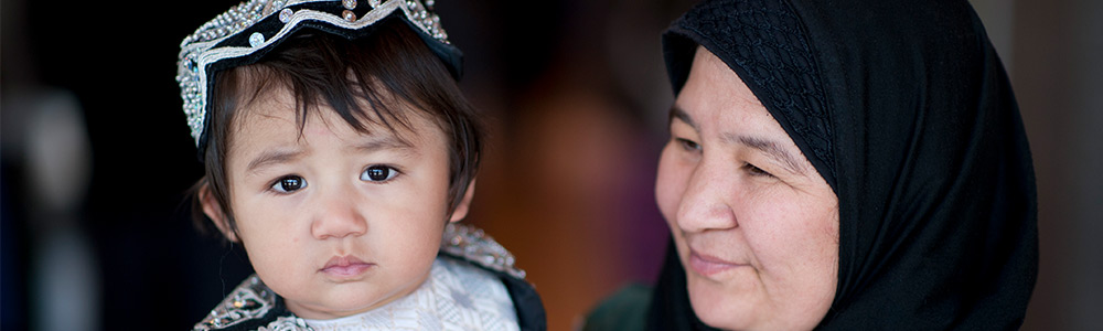 Family Services- a photo of a mother and her young child.