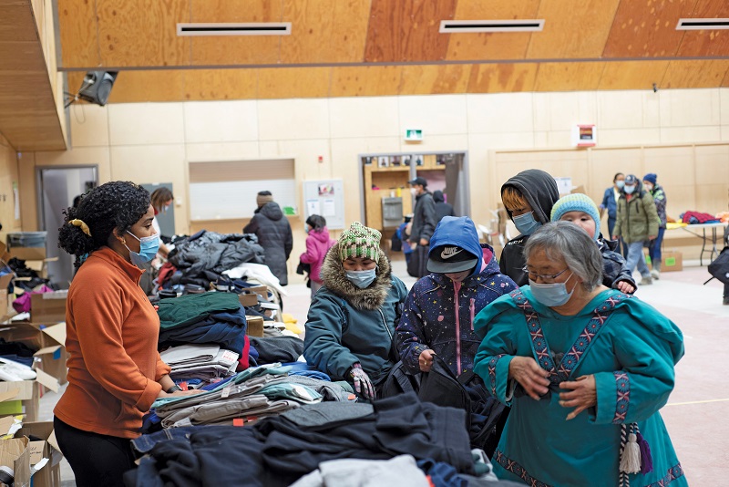 Igloolik children receive new clothes