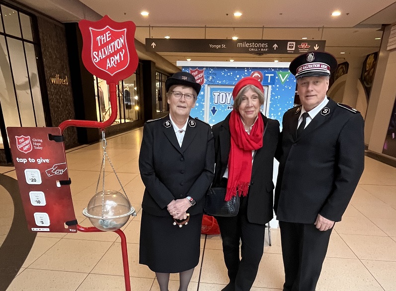 National Advisory Board Members Support Christmas Kettle Campaign