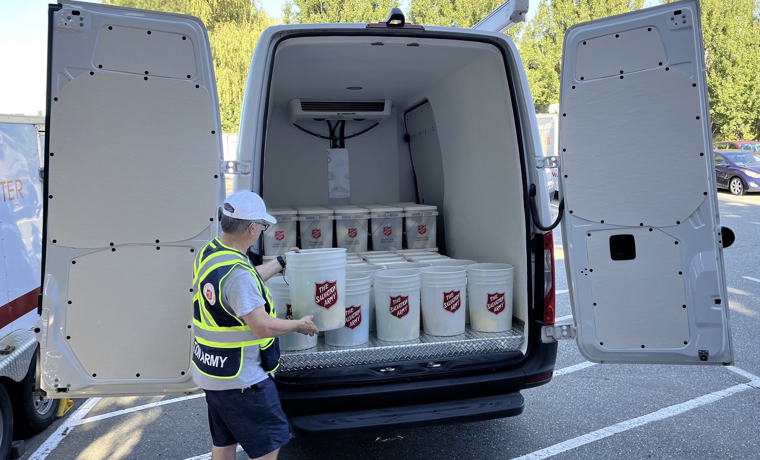 Clean-Up Kits Give Wildfire Evacuees a Path to Recovery