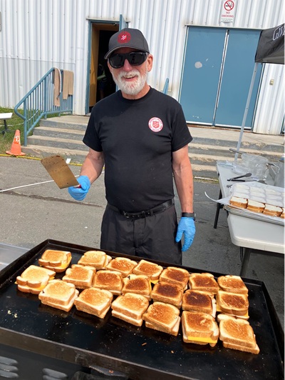 Salvation Army Emergency Disaster Services Team Aids Wildfire Evacuees