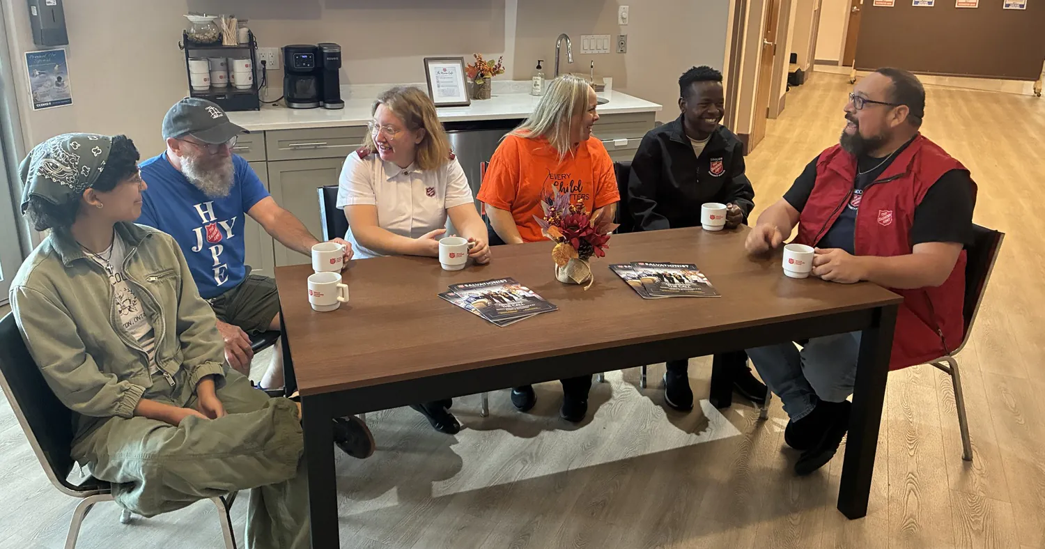 Manna Café Turns Waiting into an Opportunity for Connection